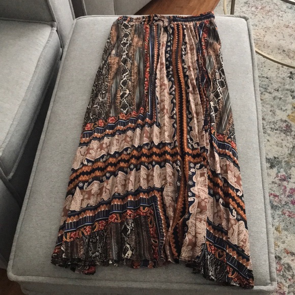 SHEIN Dresses & Skirts - Shein pleated midi skirt